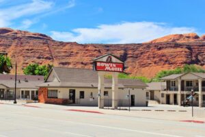Bowen Motel