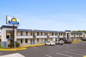 Days-Inn by Wyndham Montgomery I-85